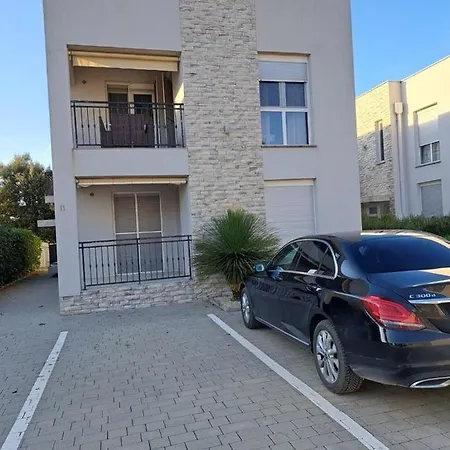 Lozancic Apartment